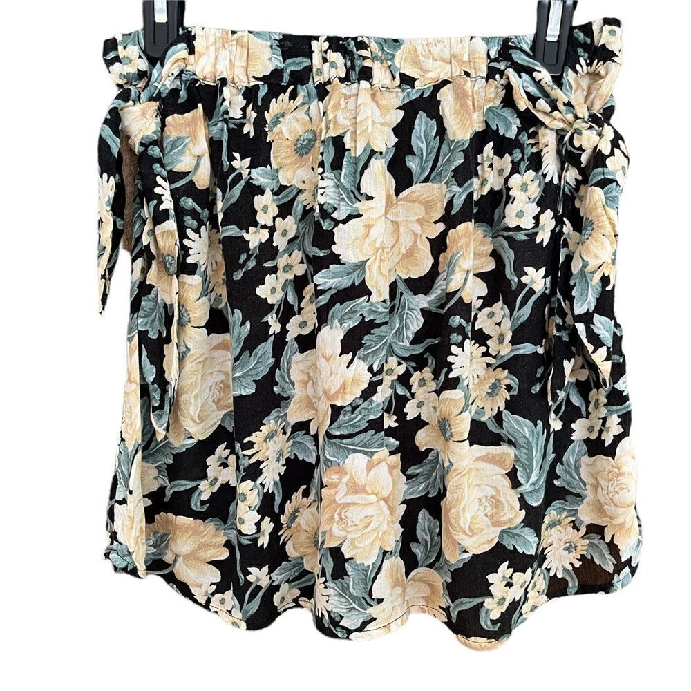 AMERICAN Eagle Outfitters floral elastic waistband side tie skirt, size M.